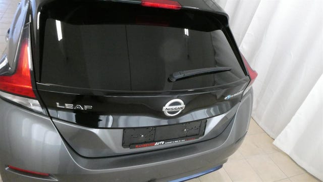 2021 NISSAN LEAF - 9