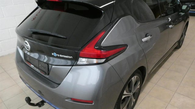 2021 NISSAN LEAF - 10