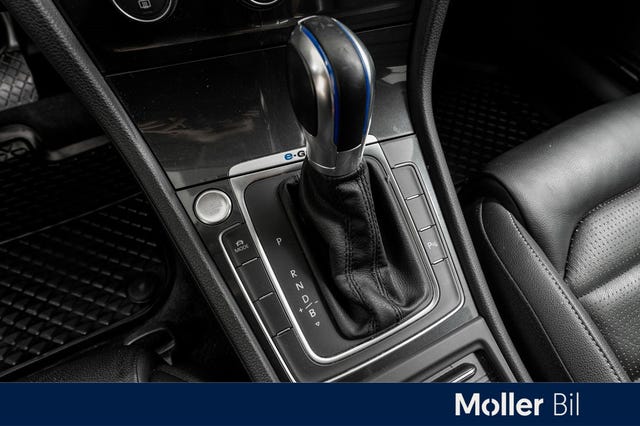 2019 VOLKSWAGEN GOLF - 11