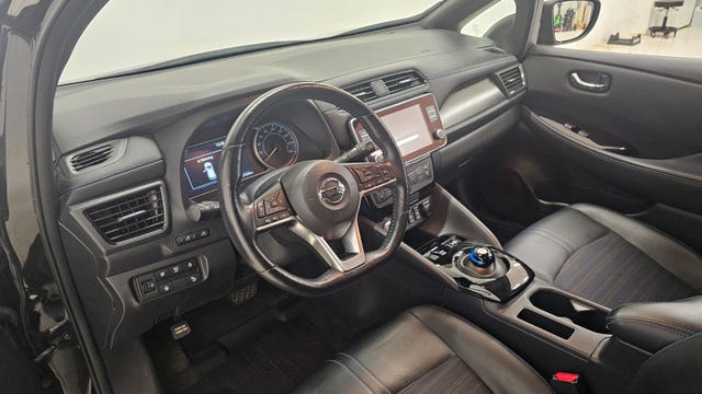 2021 NISSAN LEAF - 11