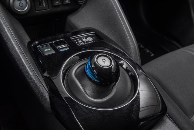 2022 NISSAN LEAF - 14