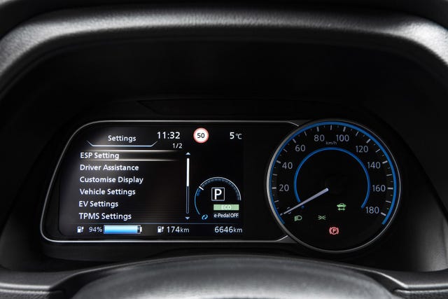 2022 NISSAN LEAF - 13