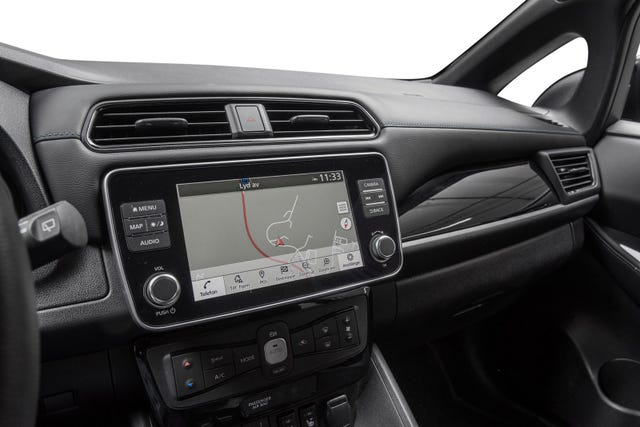 2022 NISSAN LEAF - 15