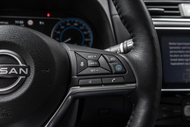 2022 NISSAN LEAF - 12