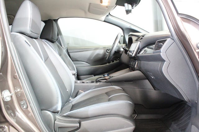 2021 NISSAN LEAF - 8