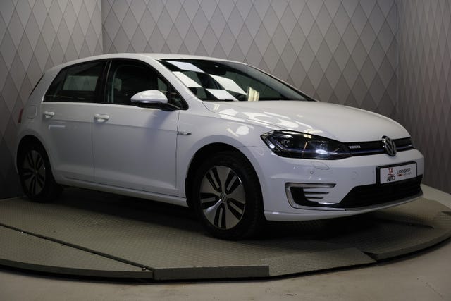 WVWZZZAUZJW906053 2018 VOLKSWAGEN GOLF-4