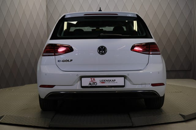 2018 VOLKSWAGEN GOLF - 10