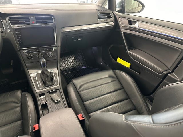 2019 VOLKSWAGEN GOLF - 12