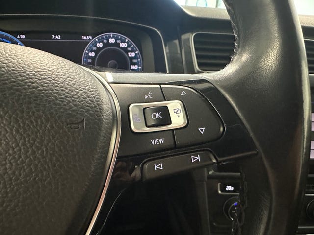 2019 VOLKSWAGEN GOLF - 25