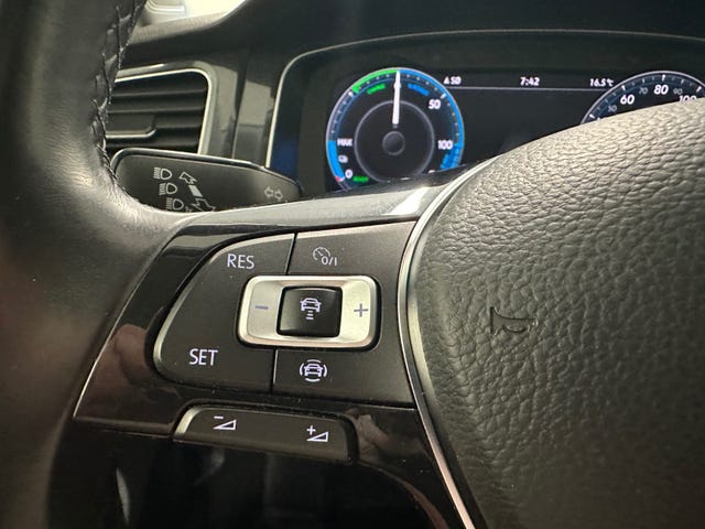 2019 VOLKSWAGEN GOLF - 26