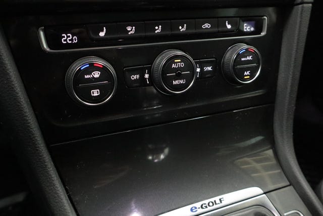2018 VOLKSWAGEN GOLF - 19