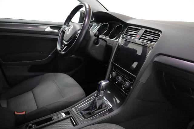 2018 VOLKSWAGEN GOLF - 21