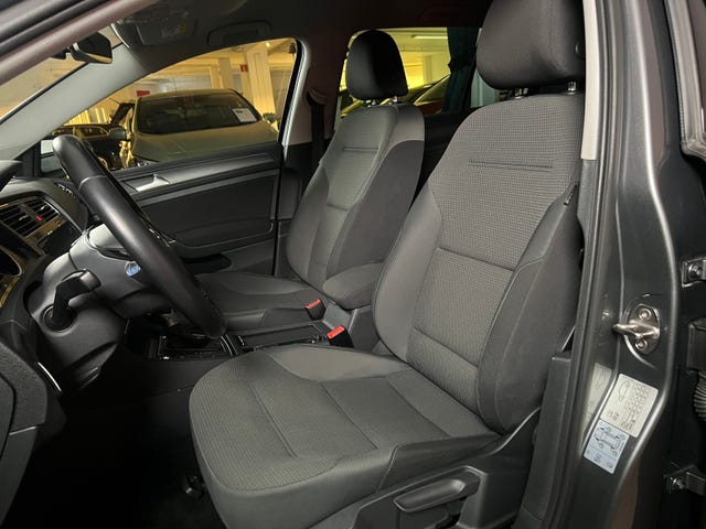 2019 VOLKSWAGEN GOLF - 30