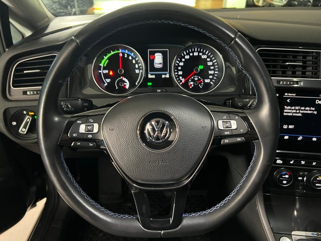 2019 VOLKSWAGEN GOLF - 18
