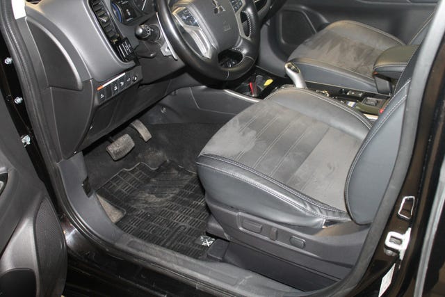 2020 MITSUBISHI OUTLANDER - 19