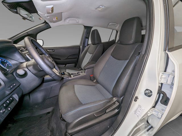 2022 NISSAN LEAF - 10