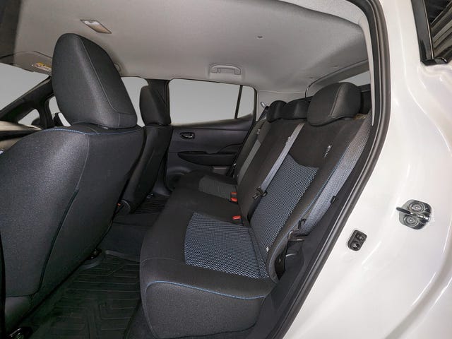 2022 NISSAN LEAF - 12