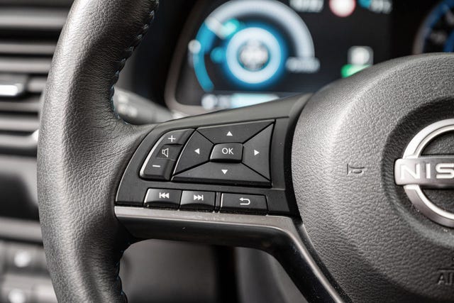 2022 NISSAN LEAF - 12