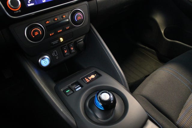 2021 NISSAN LEAF - 8