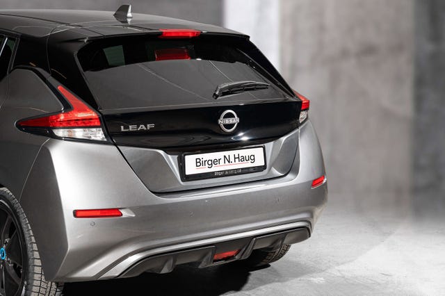 2022 NISSAN LEAF - 7