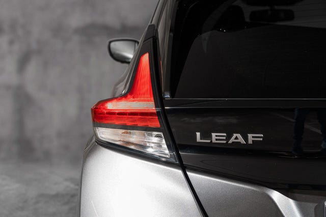 2022 NISSAN LEAF - 9