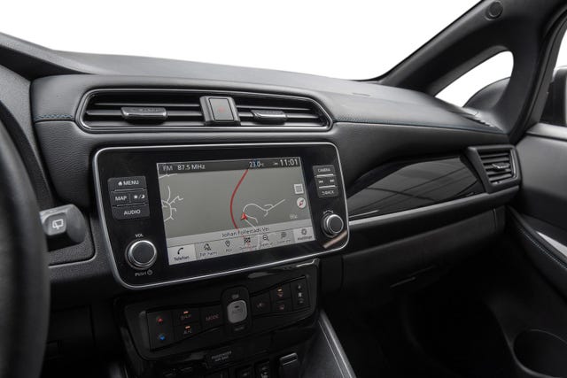 2022 NISSAN LEAF - 18