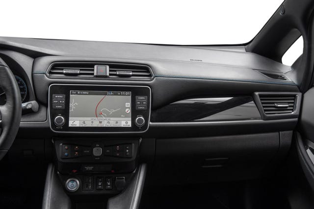 2022 NISSAN LEAF - 19