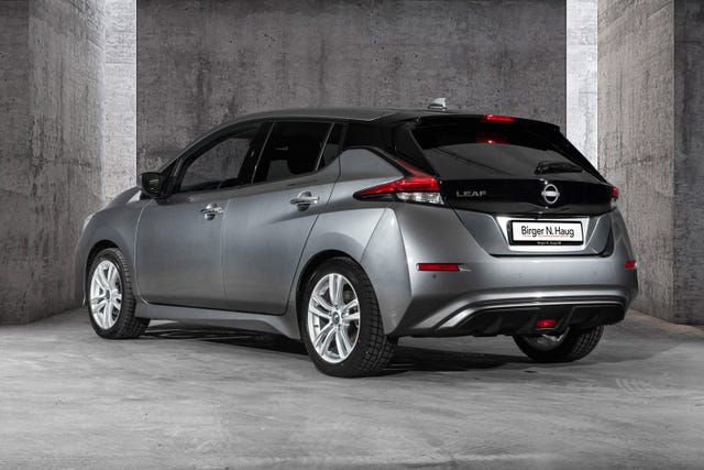 2022 NISSAN LEAF - 9