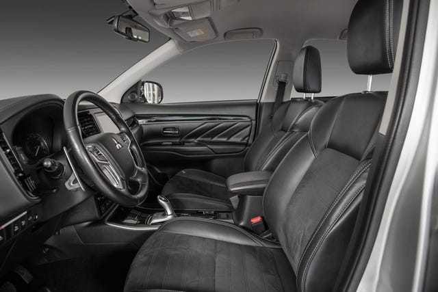 2020 MITSUBISHI OUTLANDER - 10