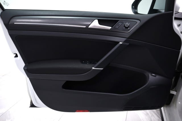 2019 VOLKSWAGEN GOLF - 20