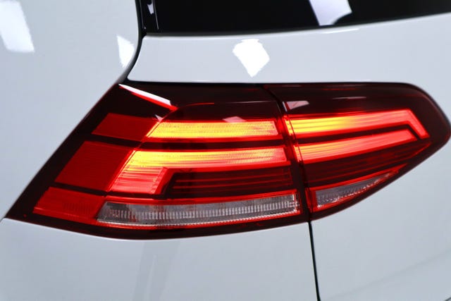 2019 VOLKSWAGEN GOLF - 9