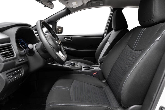 2021 NISSAN LEAF - 17