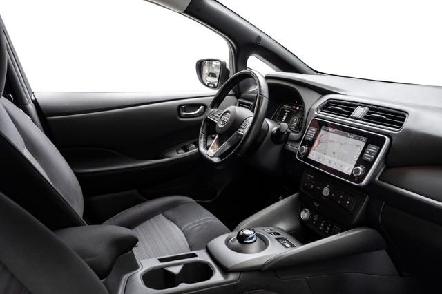 2021 NISSAN LEAF - 21