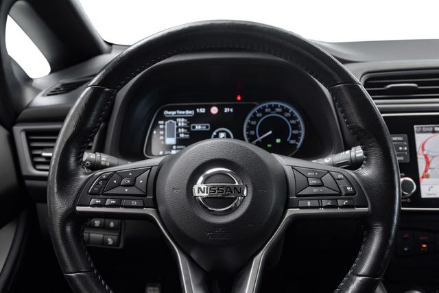 2021 NISSAN LEAF - 10