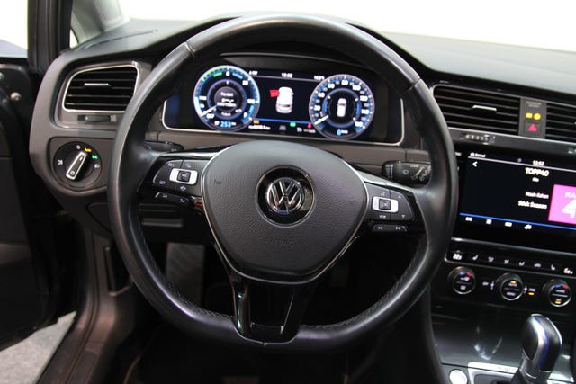 2019 VOLKSWAGEN GOLF - 10