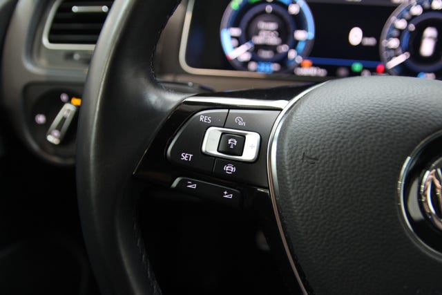 2019 VOLKSWAGEN GOLF - 18