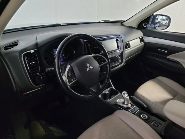 2015 MITSUBISHI OUTLANDER - 11