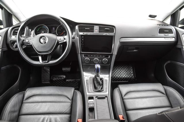 2018 VOLKSWAGEN GOLF - 21