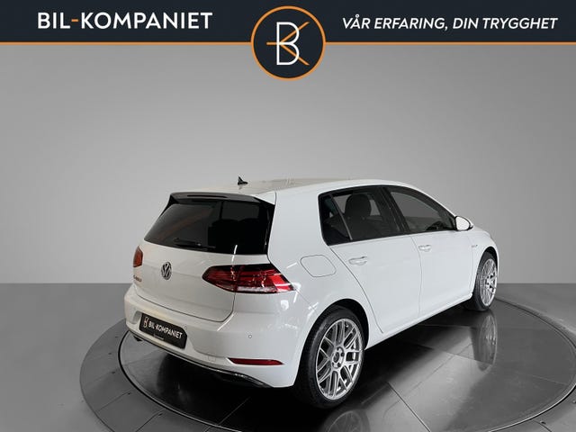 2018 VOLKSWAGEN GOLF - 9
