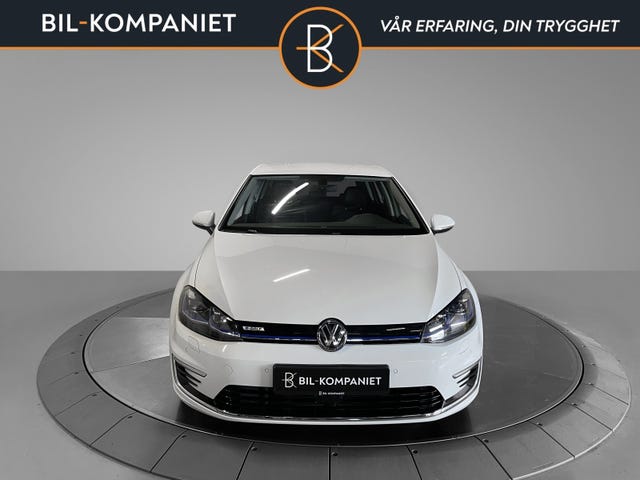 WVWZZZAUZK8903268 2018 VOLKSWAGEN GOLF-1