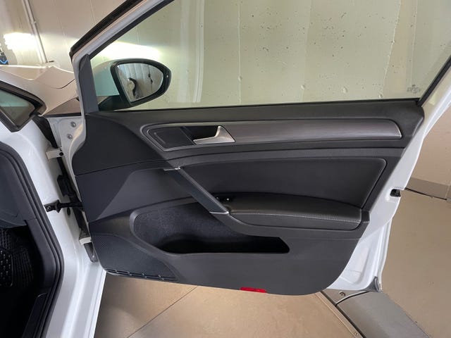 2018 VOLKSWAGEN GOLF - 29