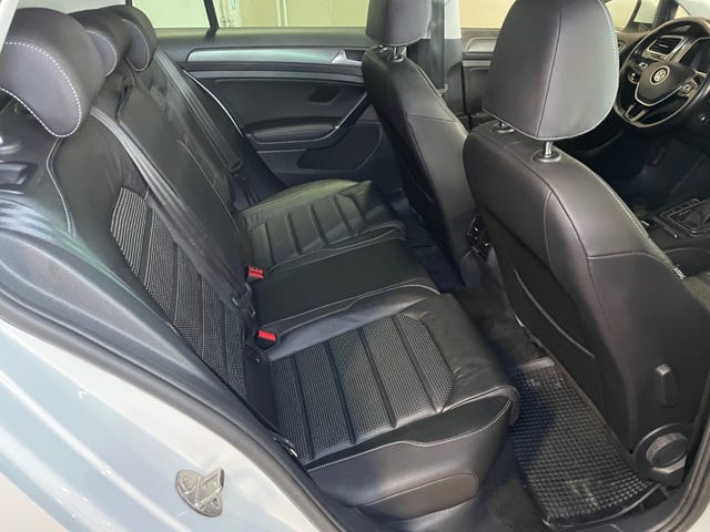 2018 VOLKSWAGEN GOLF - 12