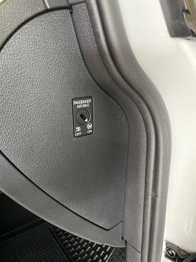 2018 VOLKSWAGEN GOLF - 32