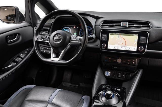 2021 NISSAN LEAF - 27