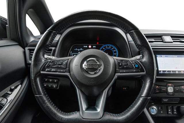 2018 NISSAN LEAF - 11