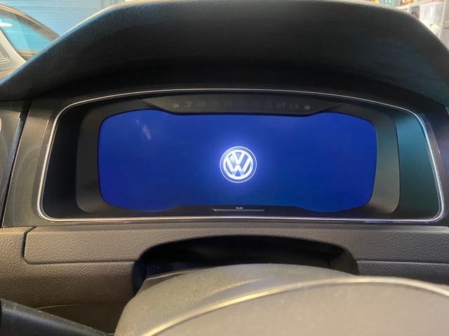 2018 VOLKSWAGEN GOLF - 8
