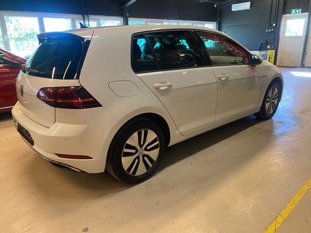 WVWZZZAUZJW900891 2018 VOLKSWAGEN GOLF-5