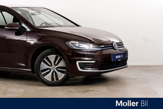 WVWZZZAUZJW900602 2018 VOLKSWAGEN GOLF-1