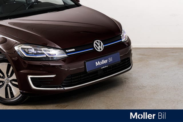 WVWZZZAUZJW900602 2018 VOLKSWAGEN GOLF-2