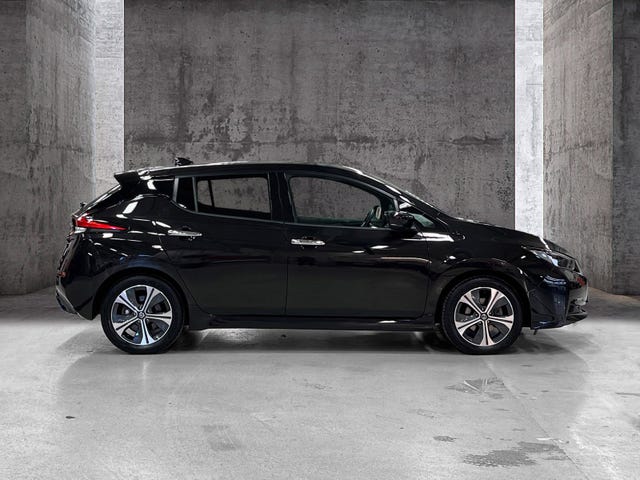 SJNFAAZE1U0121656 2021 NISSAN LEAF-2